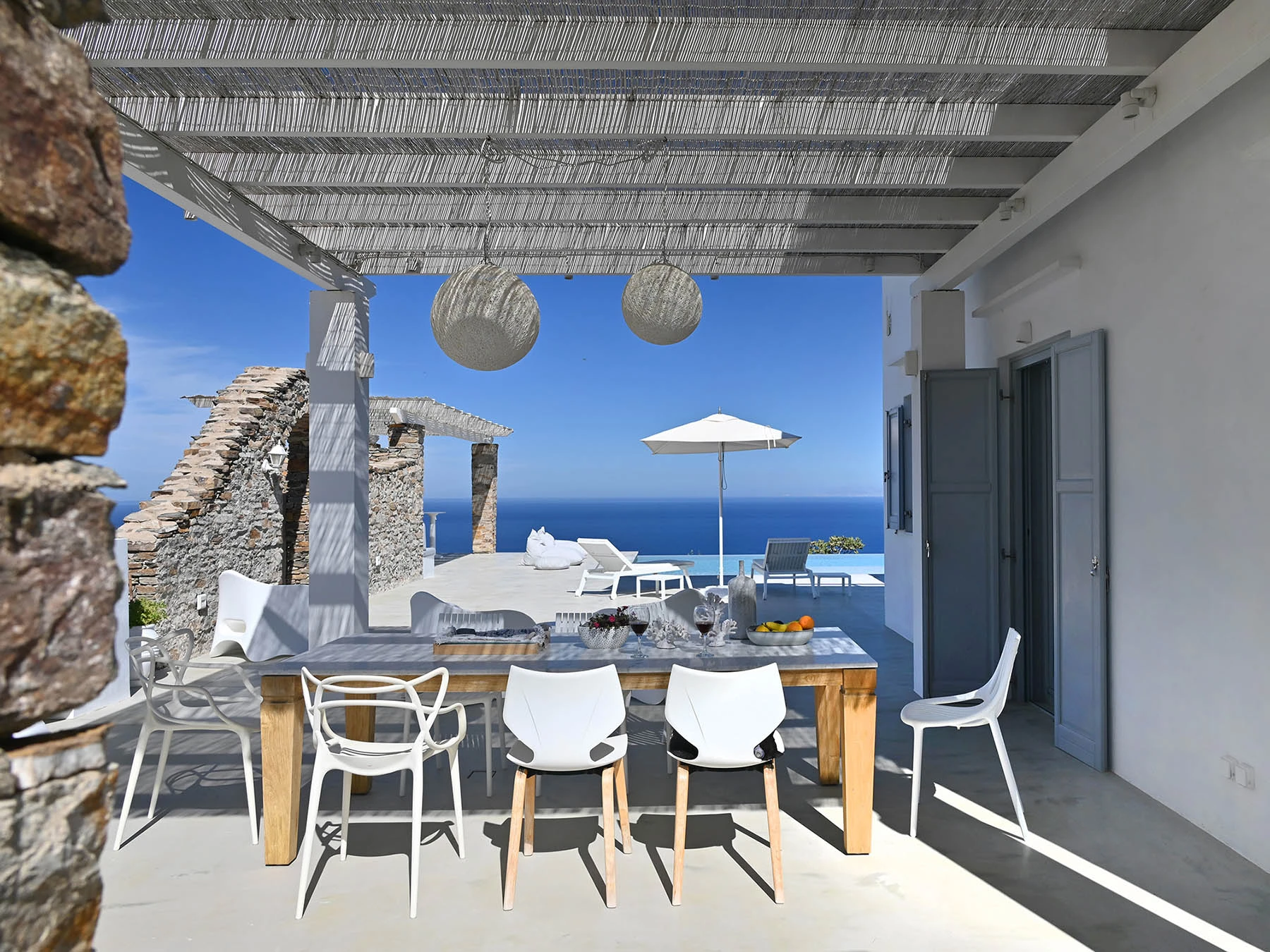 _OutdoorDining-BannerSlide-R2-2